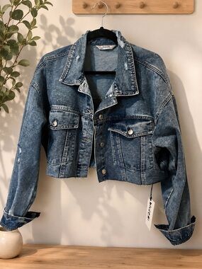 🖤 NWT Blu[edit] Cropped Distressed Denim Jacket XL
